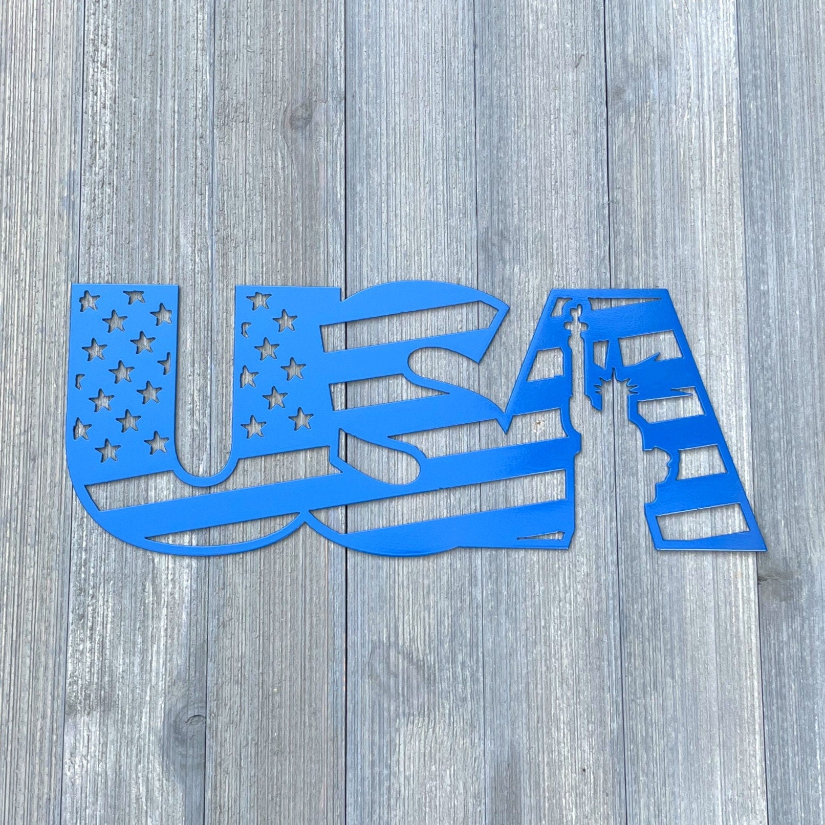 USA Metal Sign Cutout - Vibrant and Eye-Catching USA Powder Coated Metal Sign with American Flag and Statue of Liberty Design