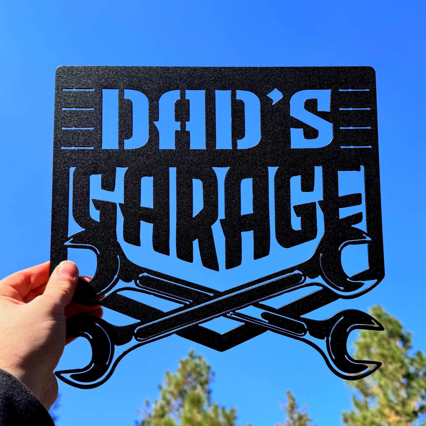 Dad’s Garage Metal Sign – Funny Mechanic Wall Art for Garage or Shop | Matte Black Steel Decor, Gift for Car Guys, Tool Lover | Father’s Day