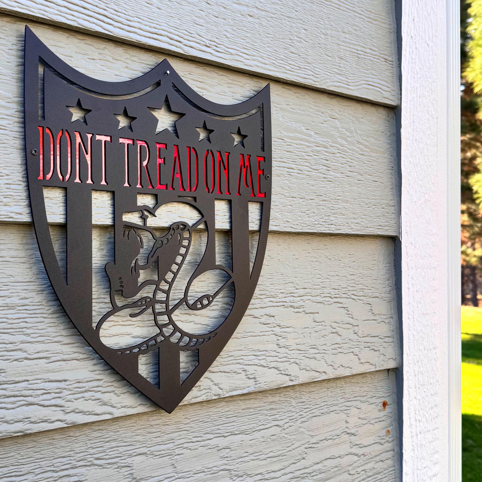 Don’t Tread On Me Metal Sign – Gadsden Flag Wall Art | Patriotic Shield Design for Garage, Shop, or Man Cave | American Steel Wall Decor