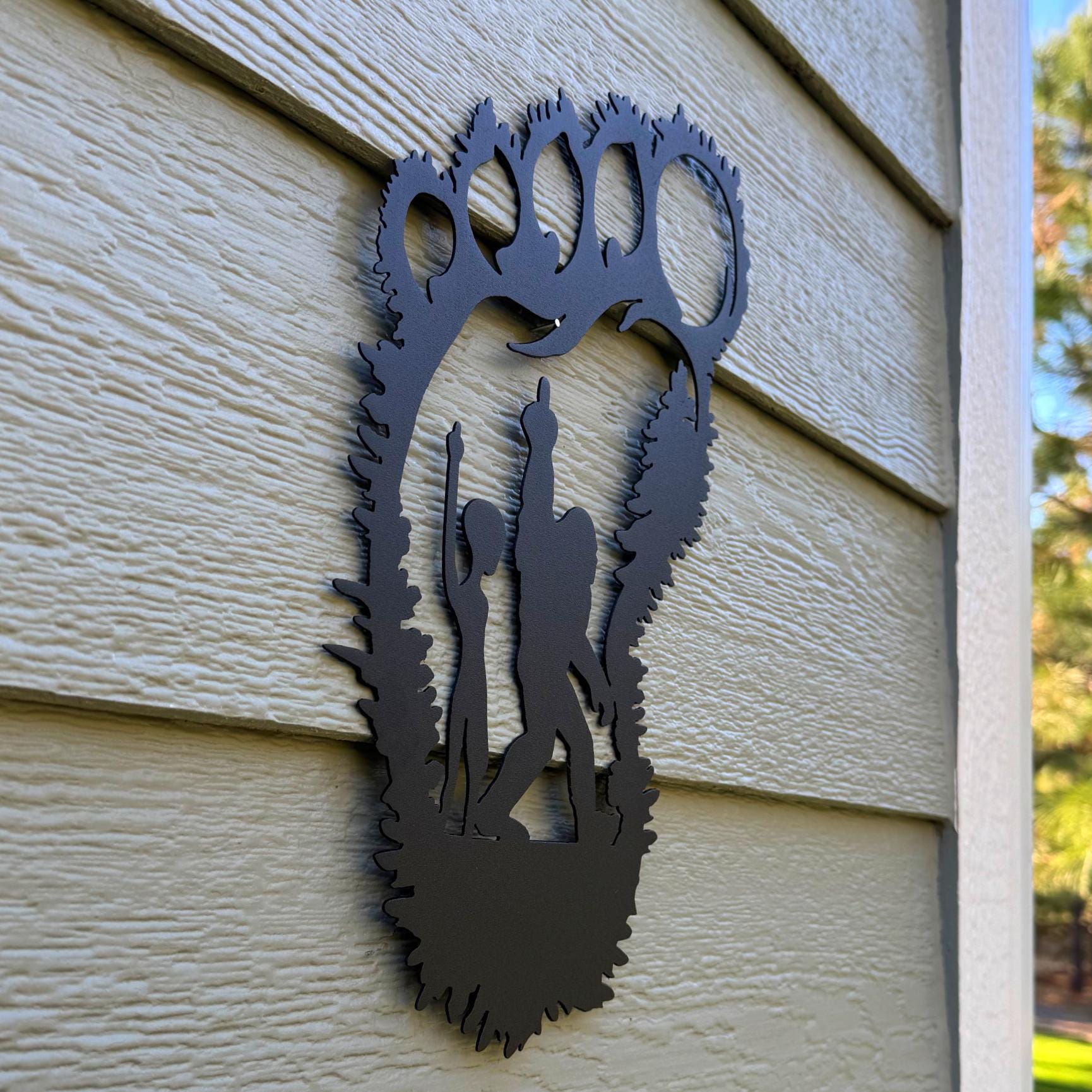 Bigfoot and Alien Middle Finger Metal Sign | Funny Sasquatch Footprint Wall Art | UFO Cabin Decor | Humor Metal Sign|Bigfoot Bird|Alien Bird
