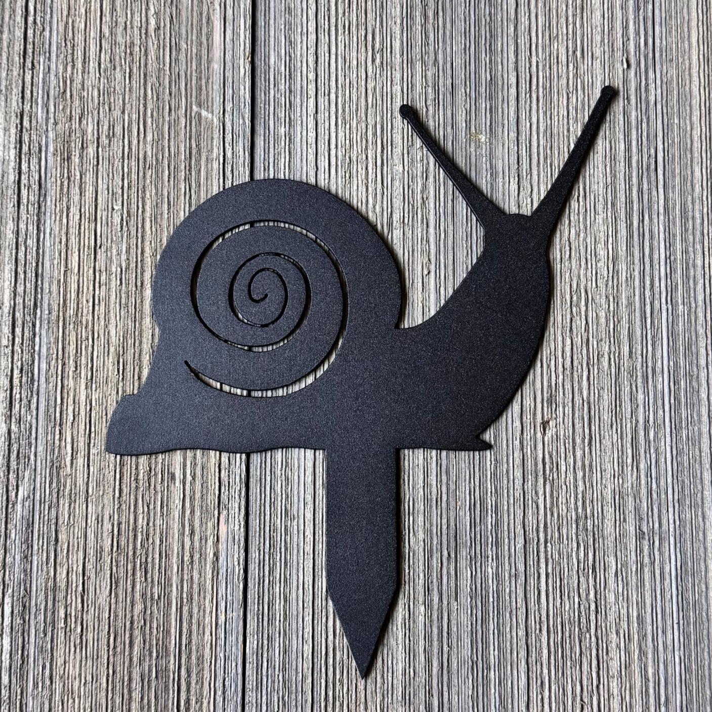 Snail Metal Garden Stake | Cute Outdoor Yard Decoration | Rustic Metal Silhouette Garden Art | Lawn Ornament for Garden Lovers